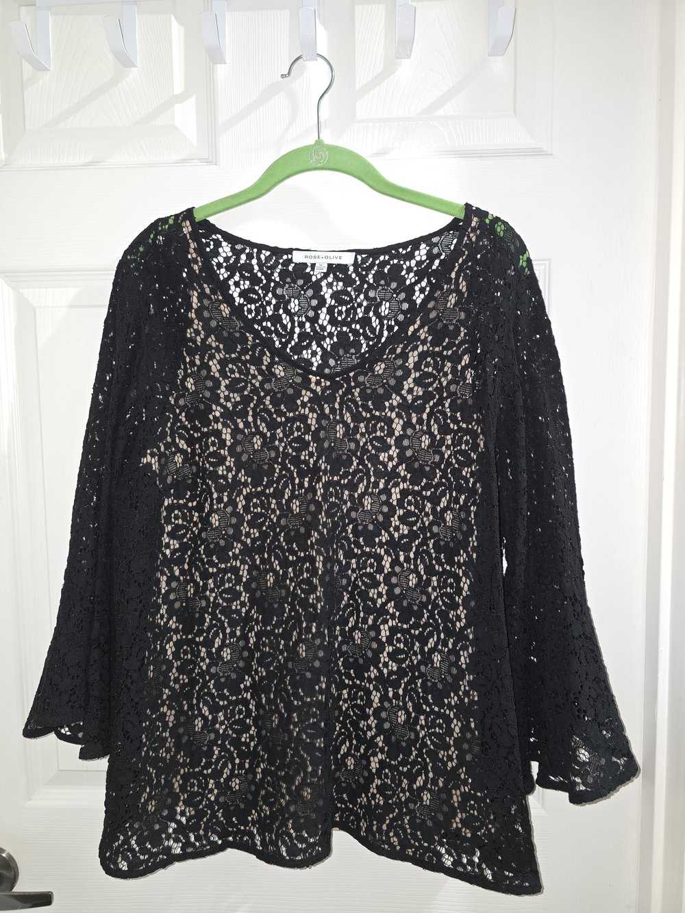 Rose & Olive Black Lace Top With Cream Tank
